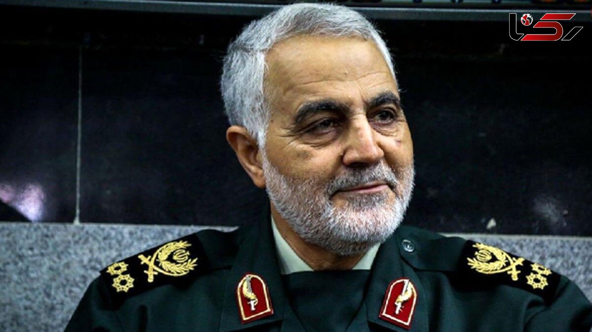 عکس سفر در زمان / «سردار سلیمانی و رهبر انقلاب» در یک نمایشگاه نظامی / دهه 80