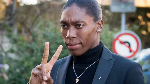 یک زن سیاه پوست رونالدو را شکست داد + عکس