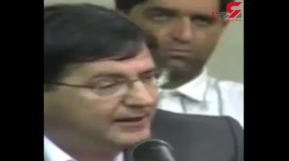 شعرخوانی مرحوم احمد عزیزی در حضور رهبر انقلاب +تصویر