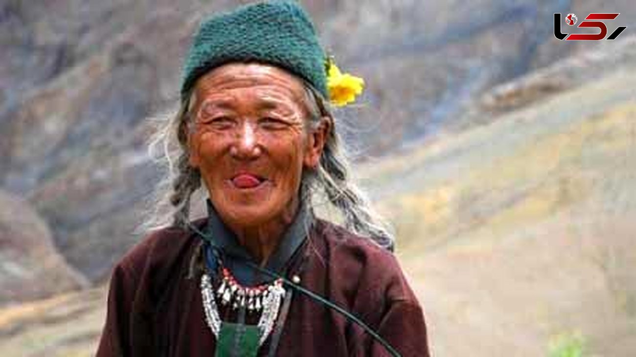 حرکت عجیب تبتی ها برای ادای احترام + تصاویر