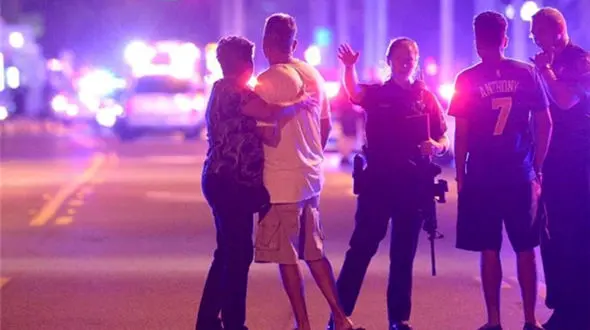 ویدئویی منتشر شده از کلوپ شبانه همجنس‌گرایان لحظاتی قبل از تیراندازی + فیلم