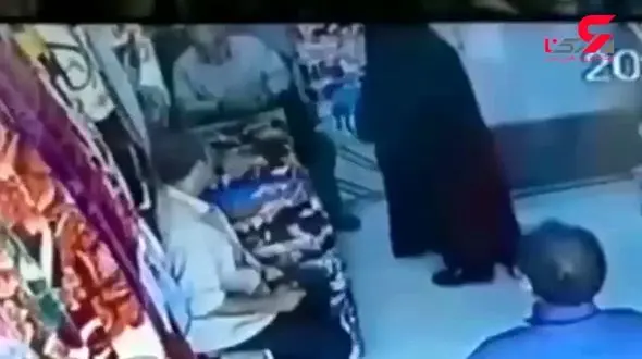 فیلم وحشتناک از لحظه آتش گرفتن موبایل در جیب مرد قمی 