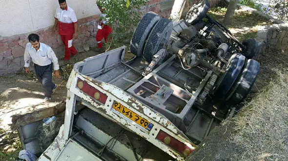 مینی بوس عروسی چپ کرد 2 نفرقربانی شدند+تصاویر