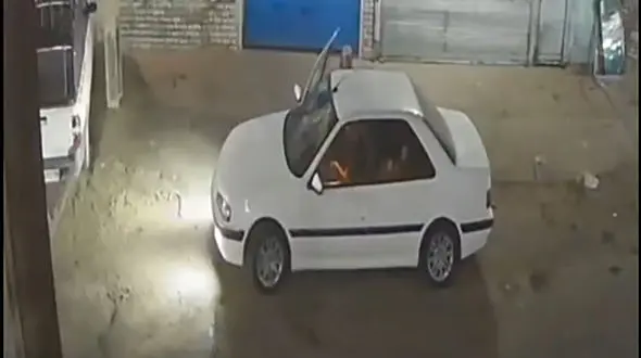 خودروی سرقتی زن دزفولی پیدا شد / دزدان خشن زن جوان را از خودرویش به بیرون پرت کردند