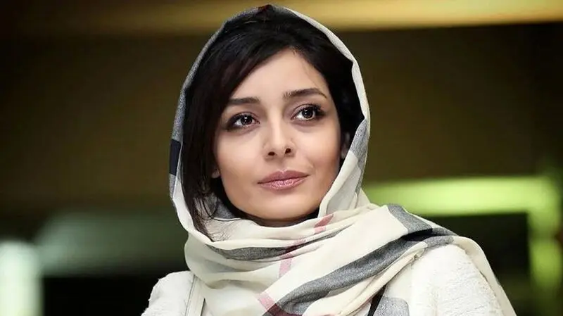 ساره بیات