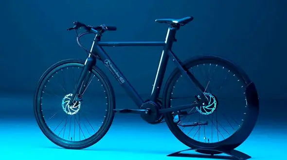 فیلم / رونمایی اولین دوچرخه مرسدس بنز در آلمان: ترکیب سرعت و لوکس بودن!