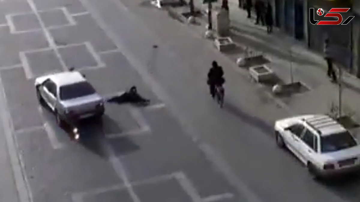 فیلم وحشتناک لحظه تصادف مرگبار پژو 405 با زن یزدی / همه شوکه شدند