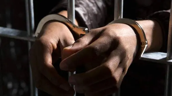 آزار و اذیت وحشیانه خانم معلم 32 ساله در در آستانه در آپارتمان / 13 جای بدن این زن کبود شده است