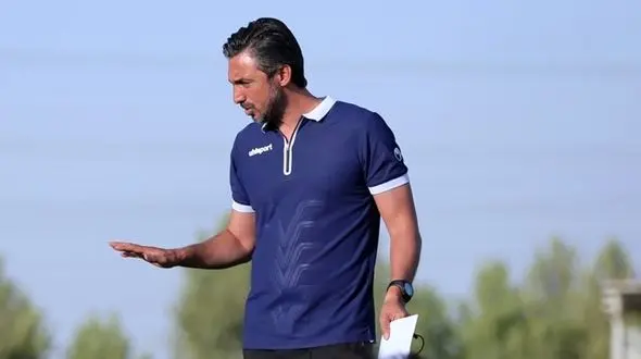 فدراسیون اشتباه کرد/ رحمتی محروم نیست!