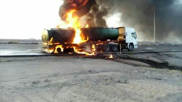 آتش گرفتن تانکر  سوخت در طبس+ عکس