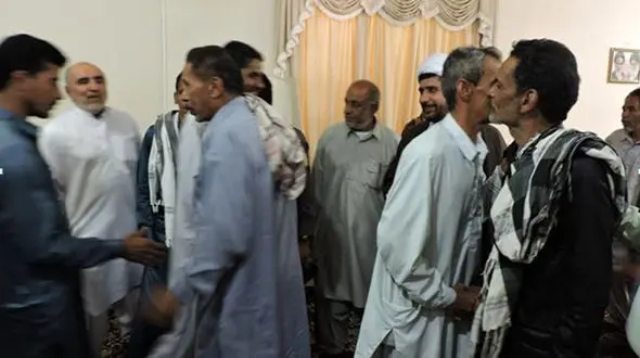 سازش دو طایفه پس ازچندین سال درگیری/ نجات دو نفر از حکم قصاص + عکس