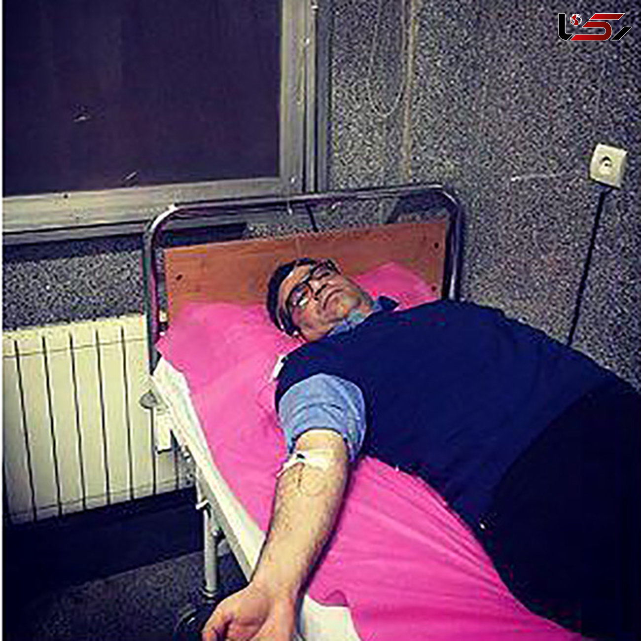 تصویر مجری معروف روی تخت بیمارستان