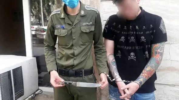 بازداشت عامل وحشت مردم در خیابان انقلاب تهران + عکس