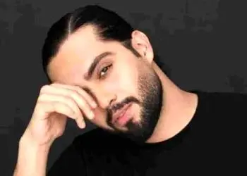 دانلود آهنگ حامیم / به نام  عشقشو داری + متن آهنگ