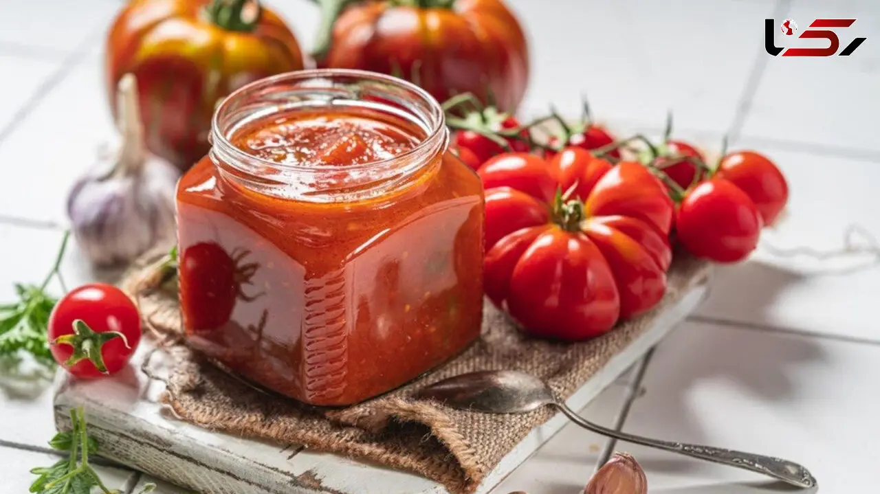 طرز تهیه رب گوجه‌ فرنگی خانگی خوشرنگ و باکیفیت
