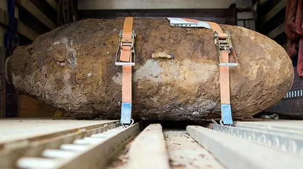 70 سال پس از جنگ 54 هزار آلمانی مجبور به ترک خانه شدند / کشف بمب 2 تنی در آلمان+تصاویر 