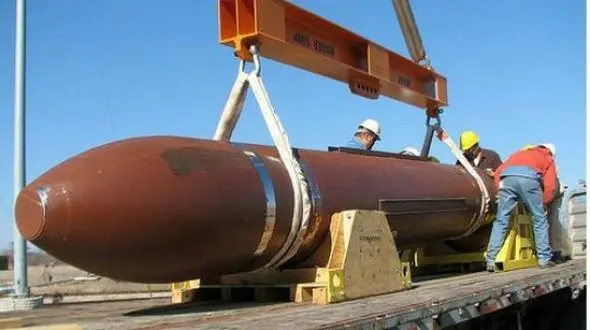 عکس ها / رونمایی از بمب‌هایی که منطقه هدف را نابود می‌کنند / انفجاری با دمای جهنمی 3000 درجه و ترکش‌هایی وحشتناک !