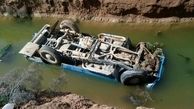 سقوط وانت نیسان به کانال آب منجر به خفگی و مرگ سه نفرشد+عکس