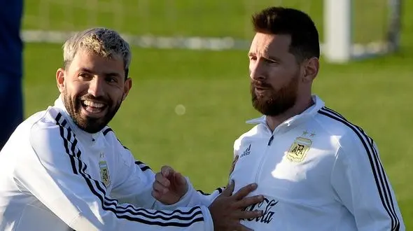 جام جهانی 2022 قطر/ ترس بازیکن سابق آرژانتین از هواداران برزیل ؛ رقص سالسا بالای سر  رفیق مسی + ویدیو