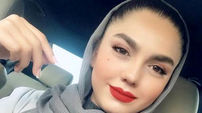 آزاده زارعی کنار دریا با آهنگ تتلو + عکس های کنار ساحلی