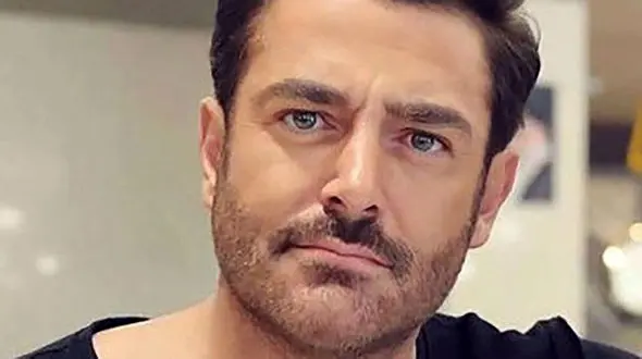 عکس محمدرضا گلزار و دوستانش در زمین تنیس