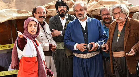 عکس دیده نشده از بازیگر نون خ با جواد عزتی و محمدرضا شجریان