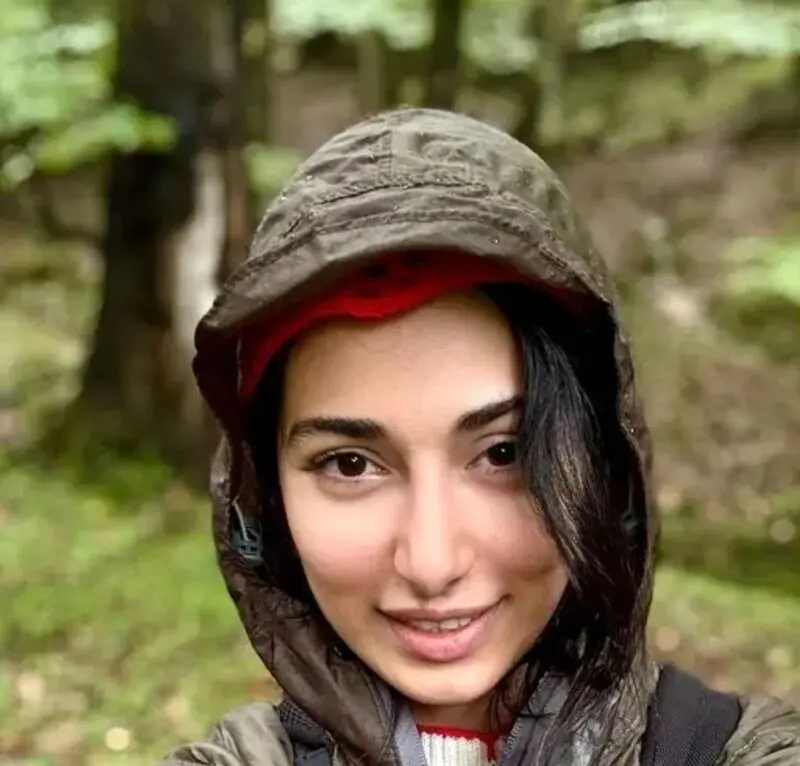 زهرا سزاوار