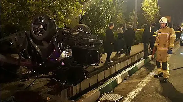 یک فوتی و چهار مصدوم در حادثه واژگونی سراتو در جاده نطنز - کاشان