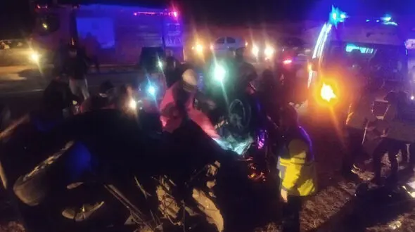 مرگ تلخ 3 زن و مرد در تصادف هولناک پژو و سمند در جاده اهر