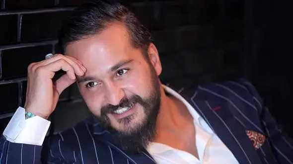 عکس مادر میلاد کیمرام آقای بازیگر خوش تیپ بامرام !