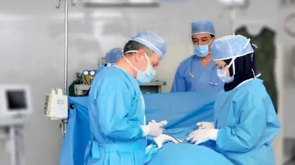 آموزش پزشکی ایران؛ گرفتار در گذشته، محروم از فناوری / بحران پزشک نداریم؛ بحران انحصار داریم