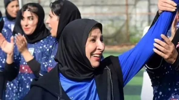 عکس/ رونمایی از مرجانه گلچین در قامت ستاره جدید فوتبال زنان ایران! درخشش تیم هنرمندان پیشکسوت با حضور فریبا طالبی، نگار نیکدل، حوریه مقدم، شیما حسن‌زاده و...