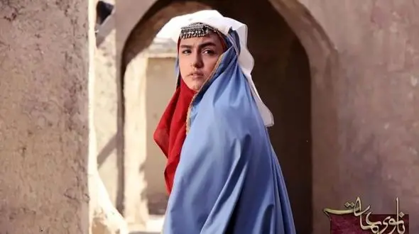  استایل سنتی نیکی نصیریان بازیگر نقش آهوی سریال بانوی عمارت / با لباس حریر زیبا شد !