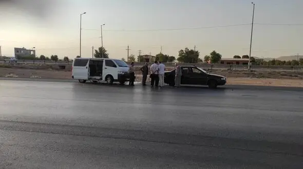 عکس / خودروی حامل خبرنگاران در کرمانشاه دچار حادثه شد/ همگی در سلامت اند