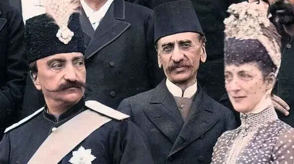 برگی از تاریخ با خاطرات ناصرالدین شاه/شاهزاده هندی را که دیدم طوری خنده ام گرفت که نزدیک بود خفه شوم