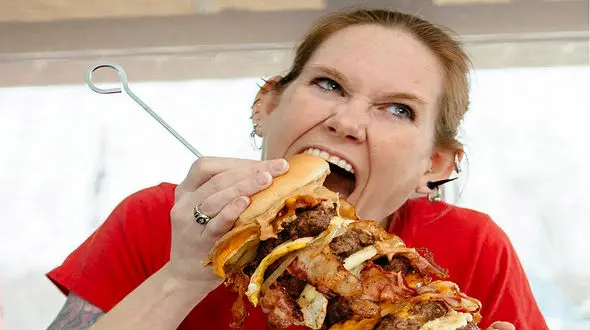 شکموترین زن جهان را بشناسید + فیلم