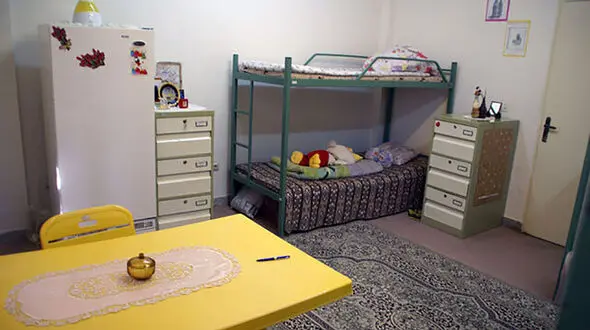 دانشجویان خوابگاهی بخوانند / به تخلیه وسایل لازم خود اقدام کنید