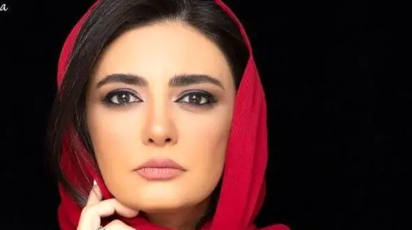 لیندا کیانی هم رد داد ! /  جلف بازی بعید از خانم بازیگر ! + عکس جنجالی