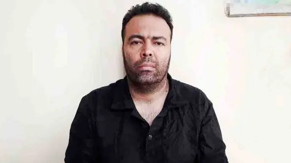 این مرد گردن کلفت از اقدامات وقیحانه خجالت نمی کشید! / بازنشسته ها حیدر را می شناسید؟+ تصاویر بدون پوشش