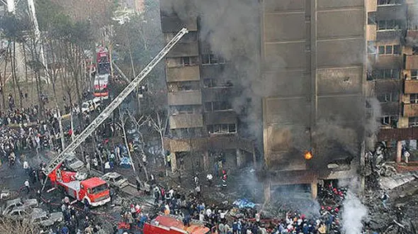 سقوط هواپیمای ارتش حامل خبرنگاران در تهران ! / 17 سال پیش رسانه های ایران سیاهپوش شدند ! + عکس ها