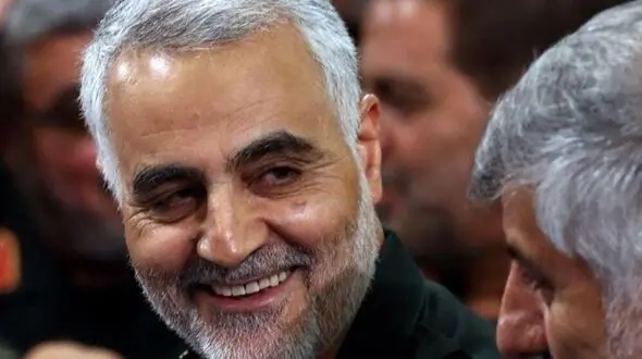 آخرین عکس از سردار سلیمانی در حرم حضرت علی (ع)