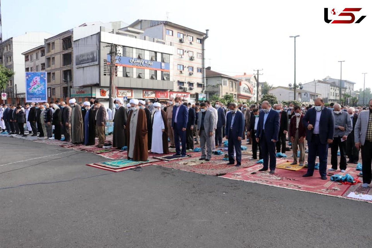 نماز عید فطر با حضور مسئولین شهری 