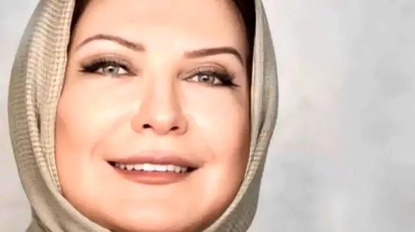 فیگور جالب و قشنگ لعیا زنگنه و مهشید جوادی در پشت صحنه فیلم مشترک+عکس