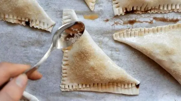 سمبوسه پاییزی برای روزهای بلند پاییز+دستور خانگی