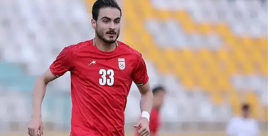 کسری طاهری رسما پرسپولیسی شد؛ رضایت نامه مهاجم روبین کازان صادر شد