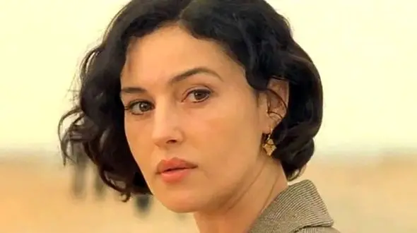 عکس ژست صمیمی «بهروز وثوقی، مونیکا بلوچی و آرش»؛ سال 90!