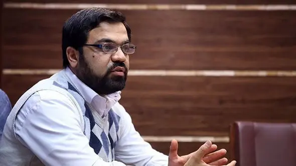 کنایه مجری برنامه ثریا به مدل برخورد با بانک‌ها 