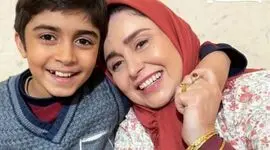 فیلم /دکوراسیون و چیدمان لوکس خانه پدری رایان سرلک کاوه زیرخاکی / مادر خوش سلیقه اش چه هارمونی رنگی انتخاب کرده از میلمان تا پرده ها و تابلوها