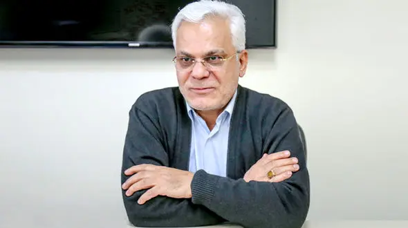 در دوره مسئولیتم مانتوهای رنگی بدن نمای چسبان و شلوارهای کوتاه مد شد/ برای مقابله با بی حجابی پیش حمید لولایی سر لوکیشن زیر آسمان شهر رفتم!