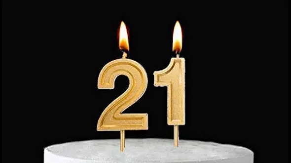 عجیب ترین کیک تولد یک جوان 21 ساله تهرانی + عکس